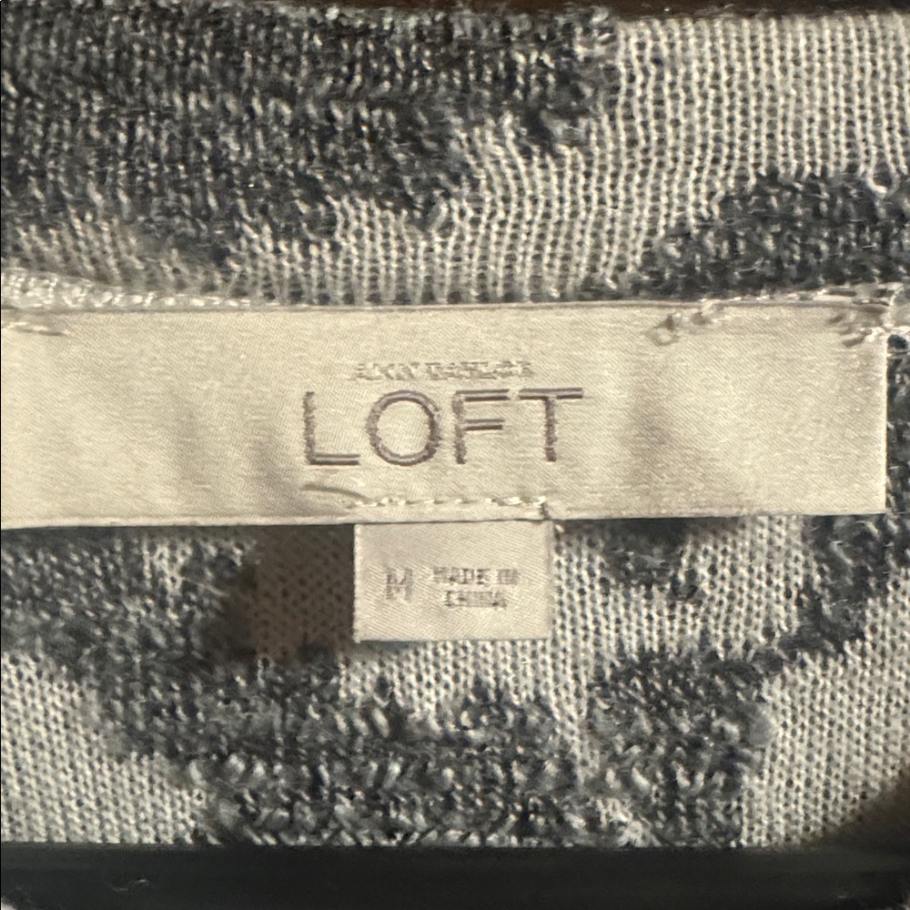 LOFT Charcoal Botanical Patterned Crewneck, Size M - Picture 2 of 5